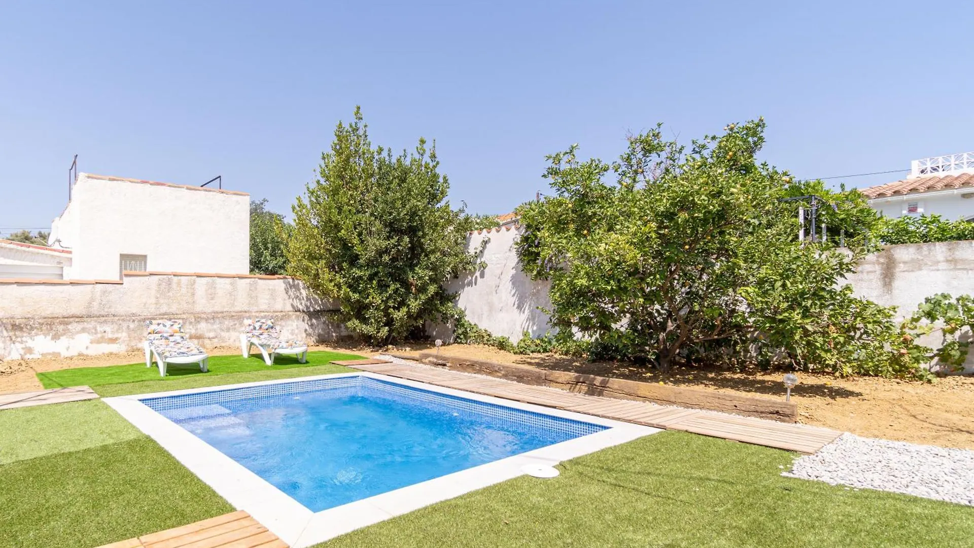 Mbii- Paradise Emporda With Heated Little Swiming-Pool-Very Quite Place Villa Roses